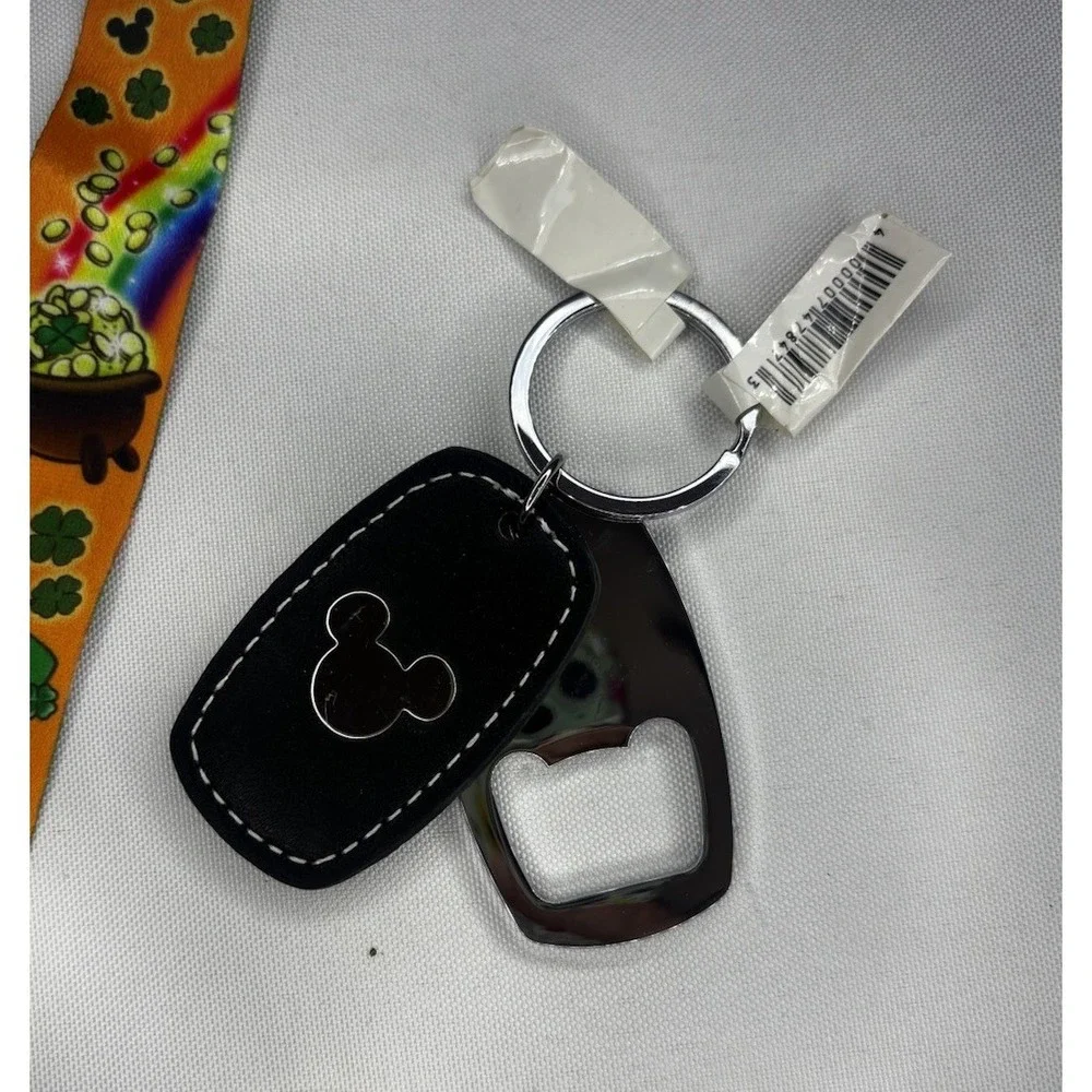 NEW Disney St. Patrick's Day Minnie Mouse Reversible Lanyard + 4 Keychains